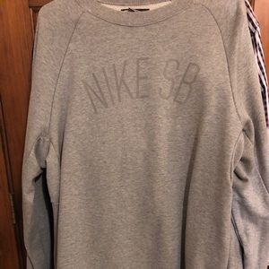 Nike SB pullover sweater